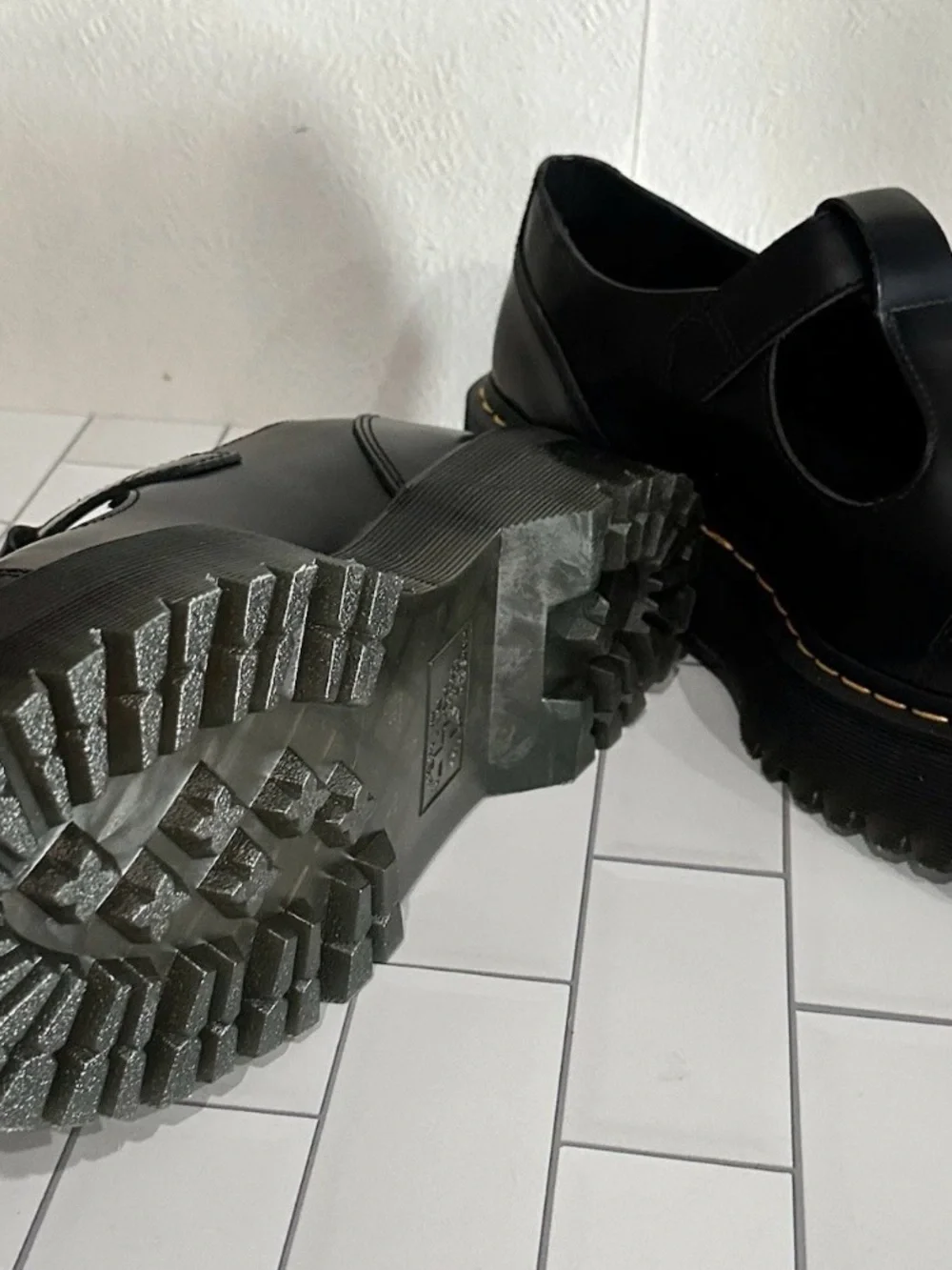 Dr. Martens Bethan Quad Platform Mary Jane T Strap Black Smooth Women's US 8 NEW